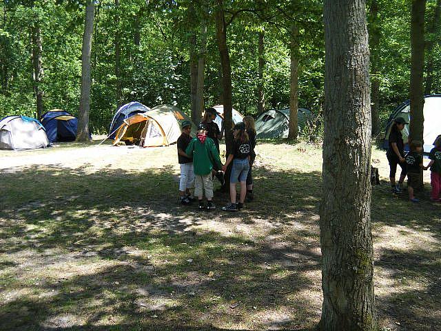 Ook de welpen openen het kamp.