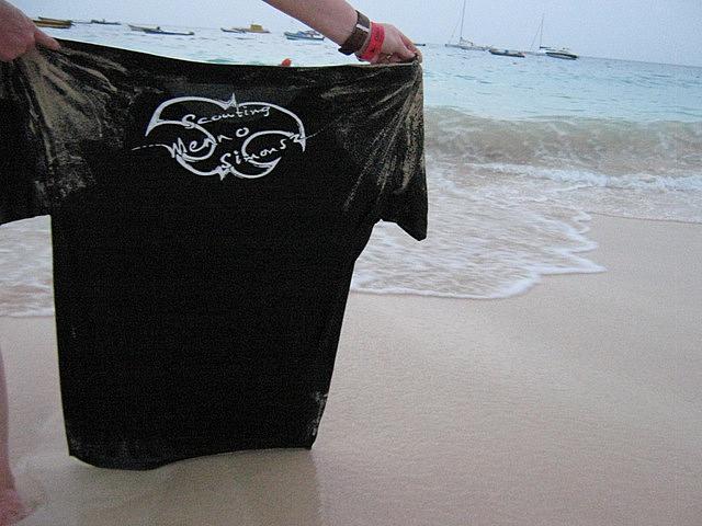 Op het strand van het eiland Sal van Kaap Verdie.